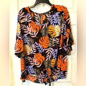 NWOT “Coach’s Vente” Multi Colored Top With Beautiful Leaf Design